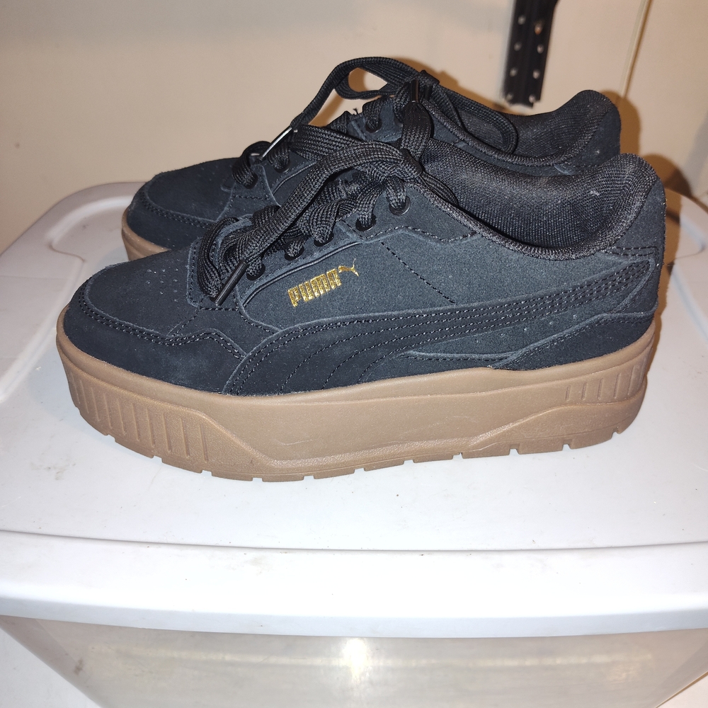 Puma Men's Black and Tan Sneakers